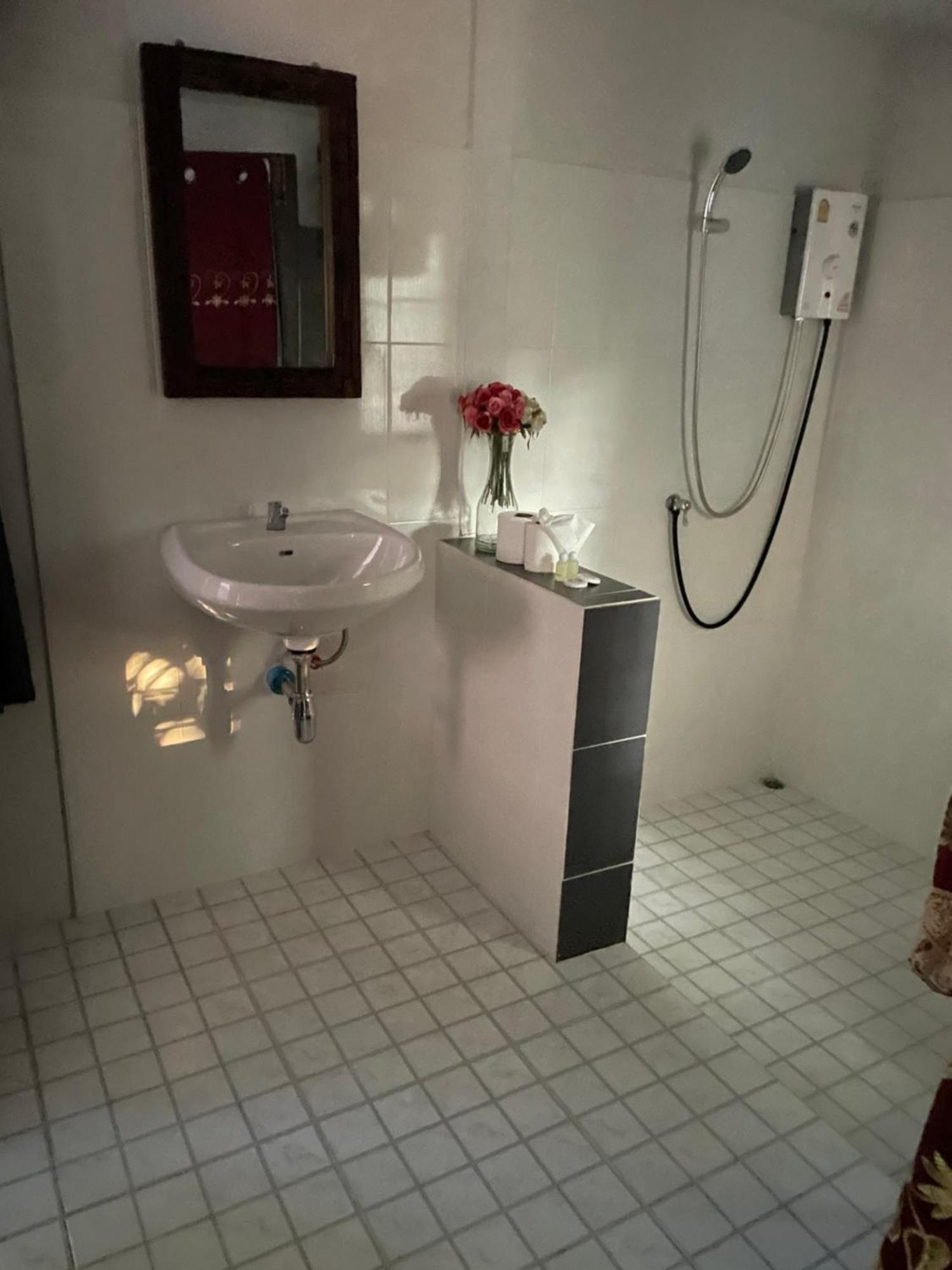 Phow Homestay Ban Mai (Nakhon Sawan) Exterior foto